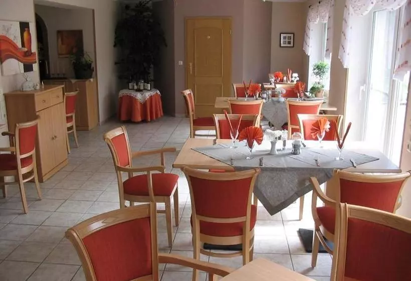 Parkhotel Phoenix Garni