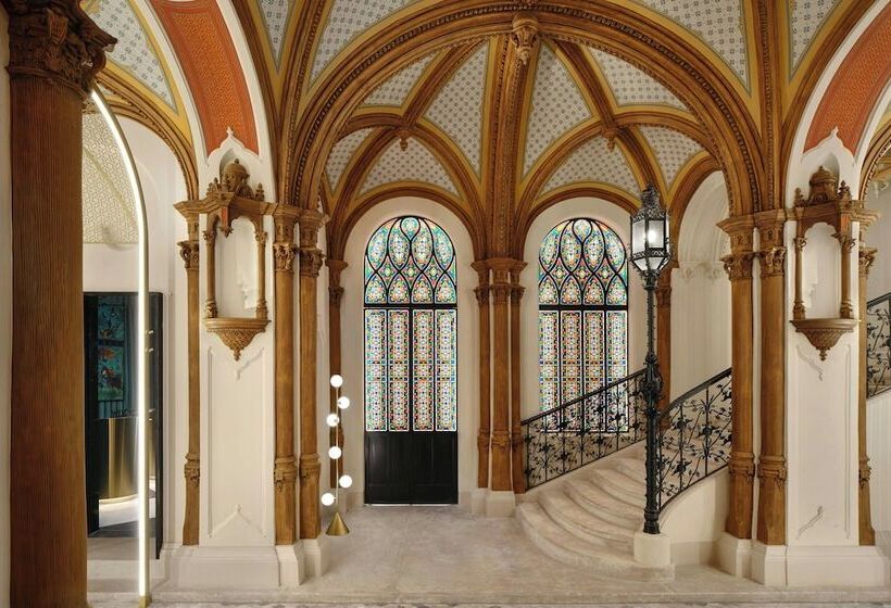 Отель W Budapest