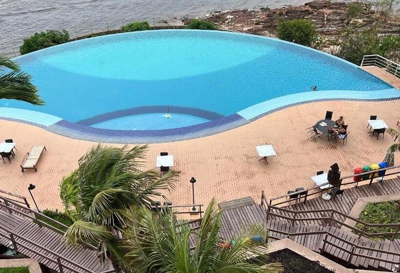 Apartamento No Tropical Executive Hotel Com Varanda, 1 Cama De Casal E 2 Camas De Solteiro