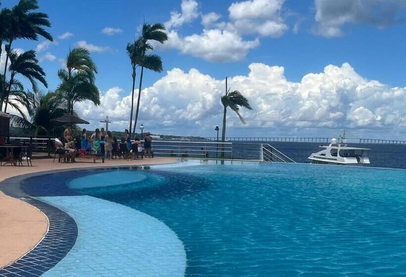 Apartamento No Tropical Executive Hotel Com Varanda, 1 Cama De Casal E 2 Camas De Solteiro