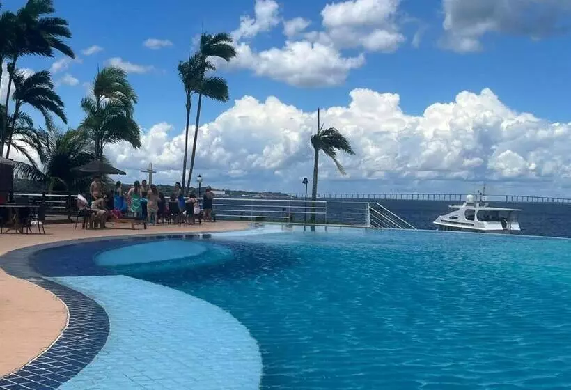 Apartamento No Tropical Executive Hotel Com Varanda, 1 Cama De Casal E 2 Camas De Solteiro