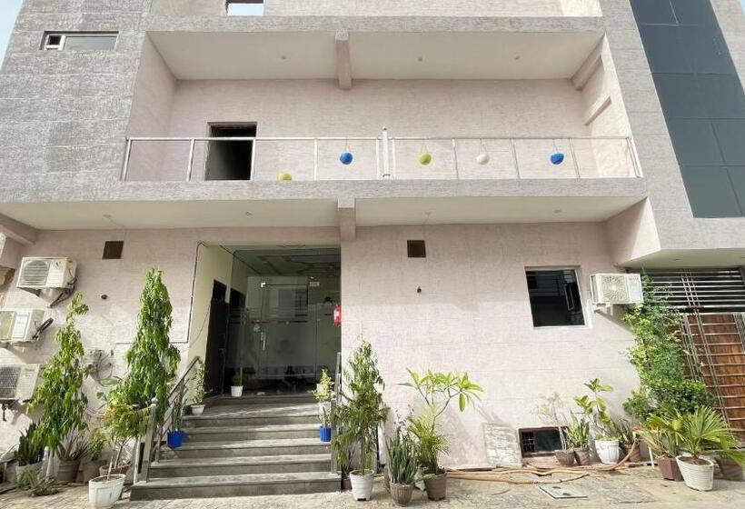 Sia Taj Hotel I Nearest Taj Mahal I Agra I Couple Friendly