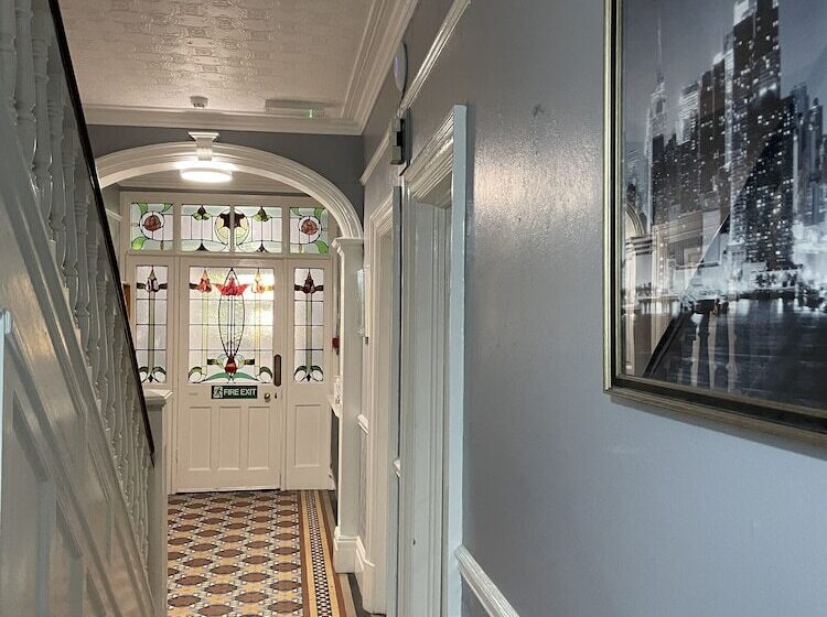 پانسیون Emerald Residence