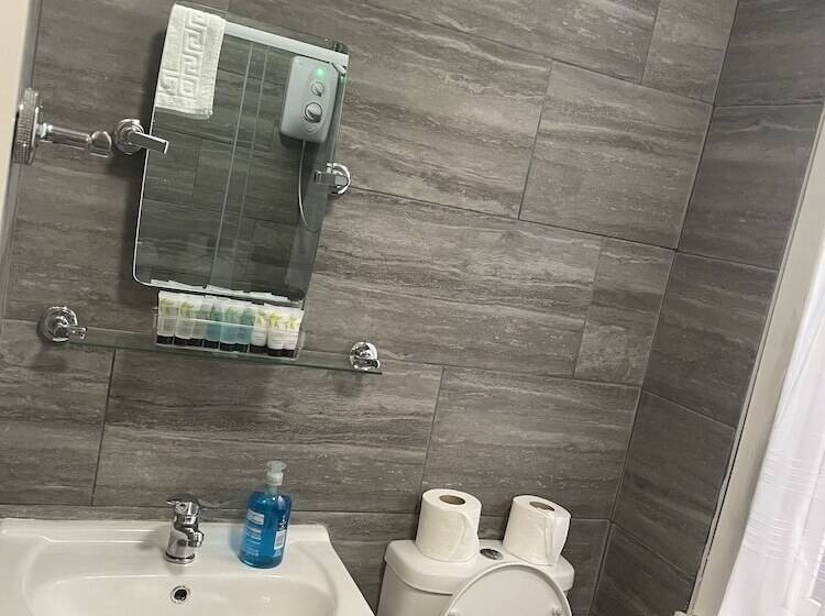 پانسیون Emerald Residence