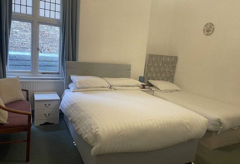 پانسیون Emerald Residence