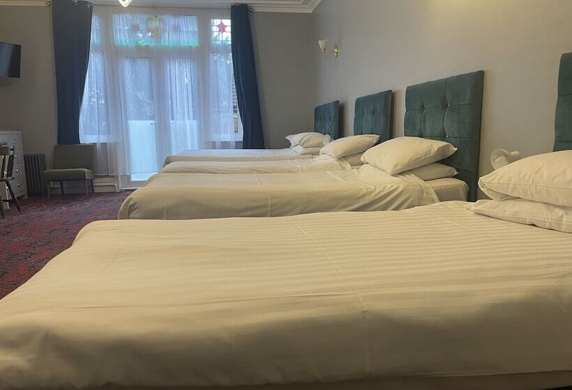 پانسیون Emerald Residence