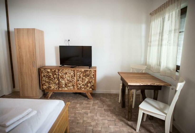 بنسيون Kata   Lak