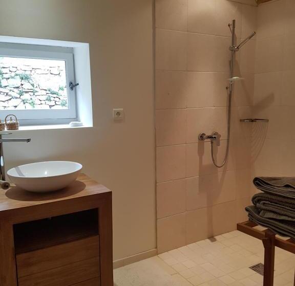 민박 Les Fonts De Baix