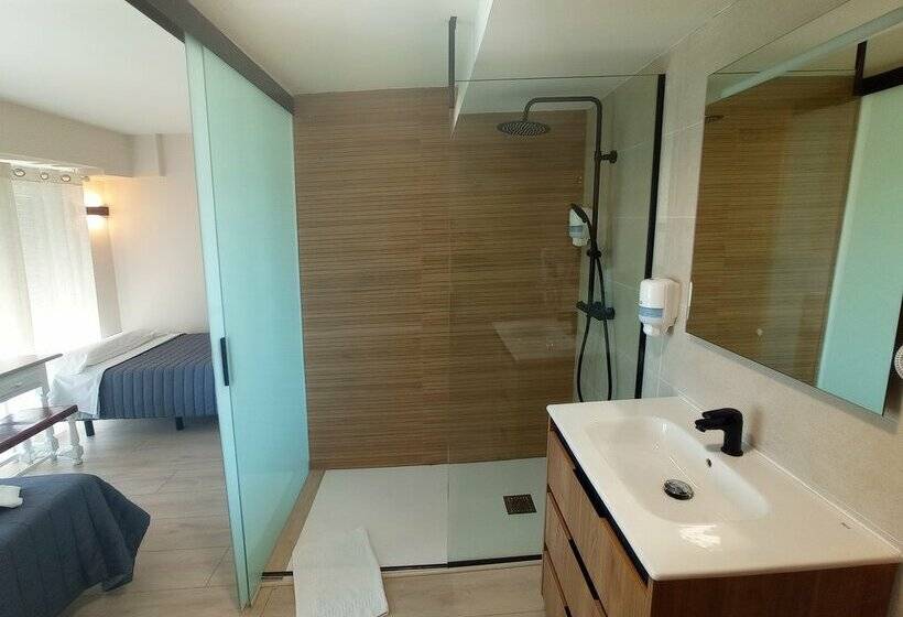 پانسیون Bahia Rooms Cantabria 3000