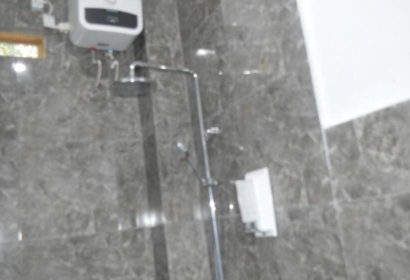 פנסיון Mahoni Guest House Labuan Bajo