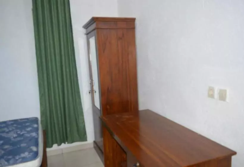 Majatalo Mahoni Guest House Labuan Bajo