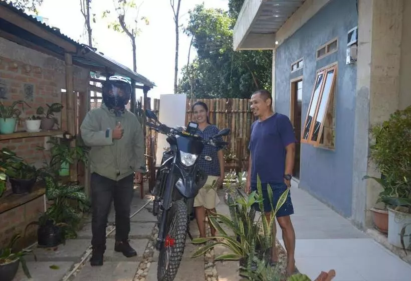 Majatalo Mahoni Guest House Labuan Bajo