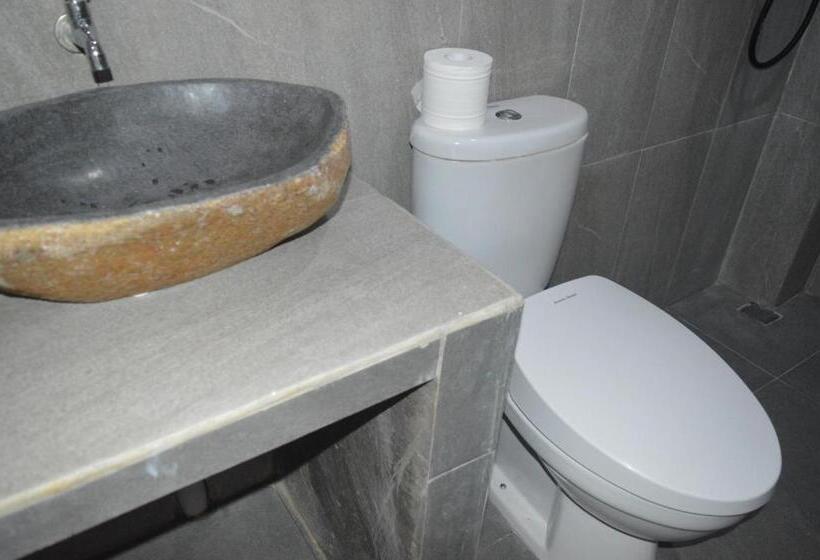 פנסיון Mahoni Guest House Labuan Bajo