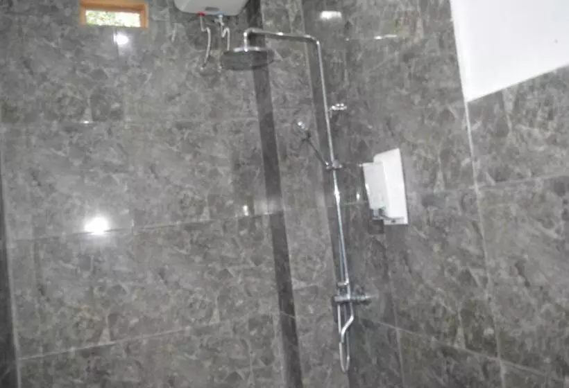 Majatalo Mahoni Guest House Labuan Bajo