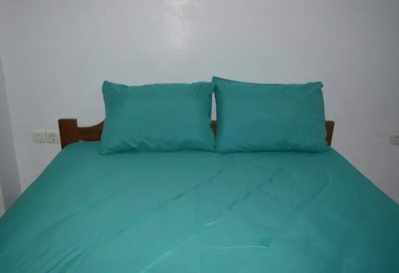 Majatalo Mahoni Guest House Labuan Bajo