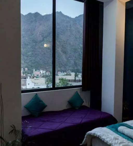 Spontrail Hostel