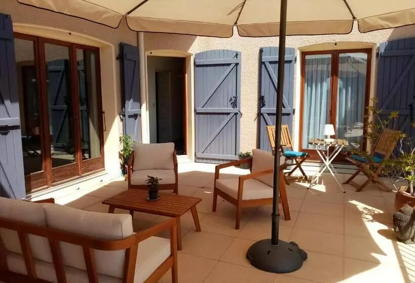 Aamiaismajoitus (B&B) La Ruelle Van Uchelen