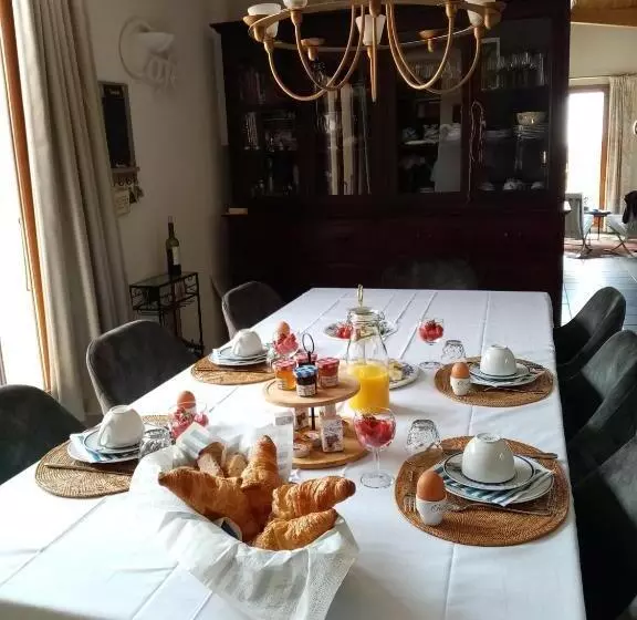 Aamiaismajoitus (B&B) La Ruelle Van Uchelen