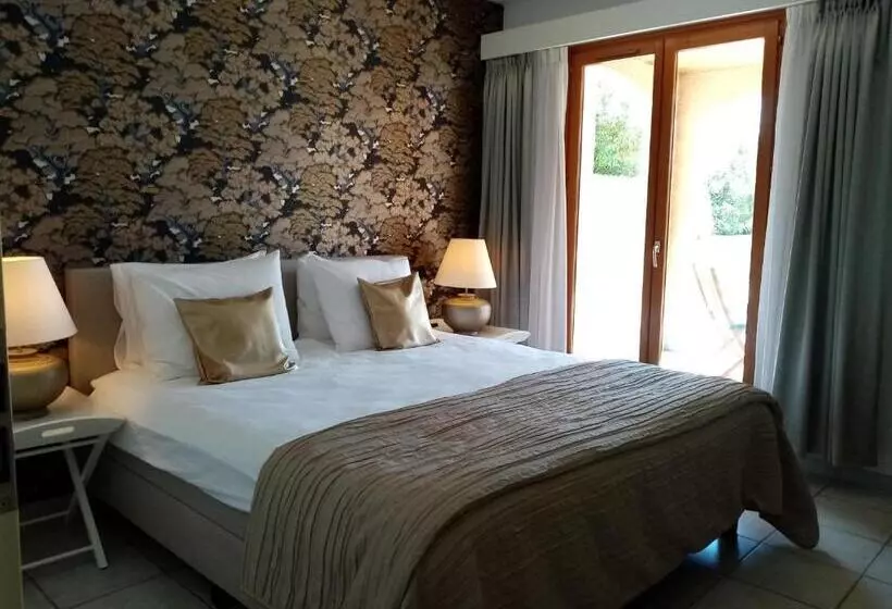 Aamiaismajoitus (B&B) La Ruelle Van Uchelen