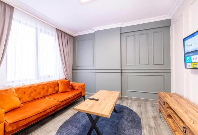 Royal Luxury Hotels Suites