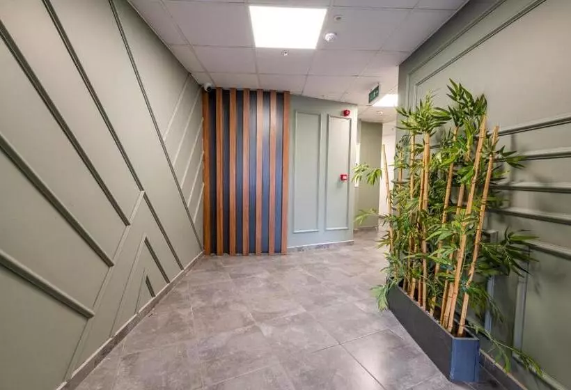 Royal Luxury Hotels Suites