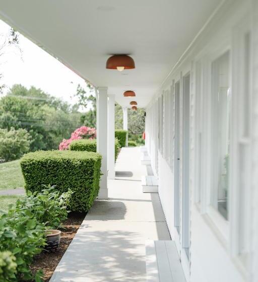 فندق Greyfinch Chatham Inn