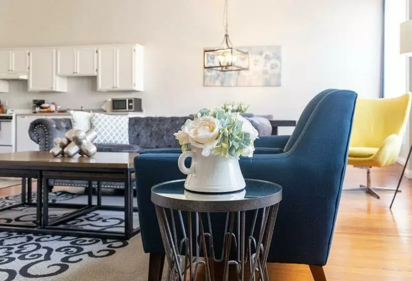هتل Greely Gaslamp   Loft W Parking & 4 Beds #301
