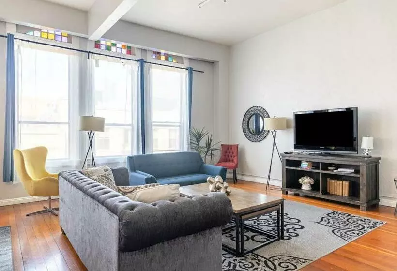 هتل Greely Gaslamp   Loft W Parking & 4 Beds #301