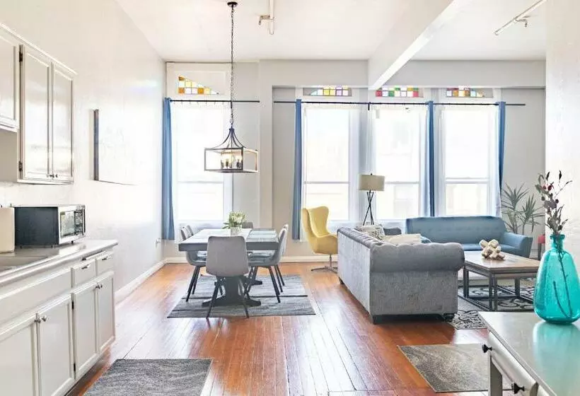 هتل Greely Gaslamp   Loft W Parking & 4 Beds #301