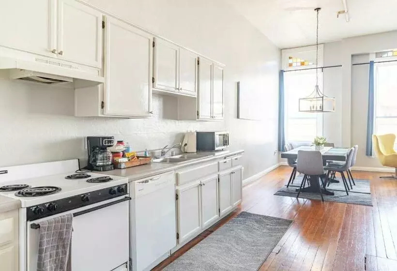 هتل Greely Gaslamp   Loft W Parking & 4 Beds #301