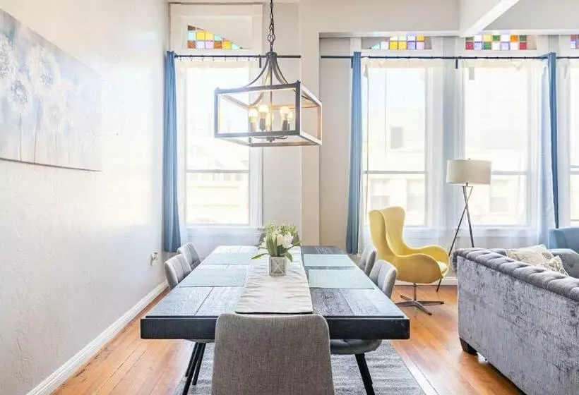 هتل Greely Gaslamp   Loft W Parking & 4 Beds #301