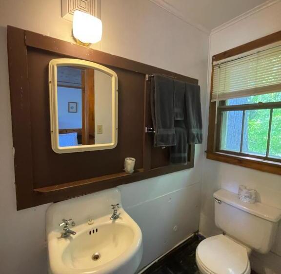 Park Motel And Cabins