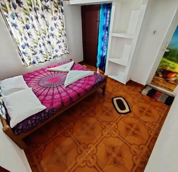 پانسیون Happy Land