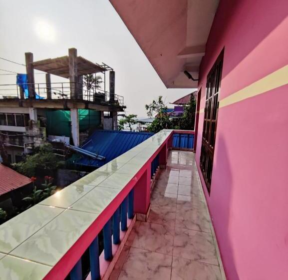 پانسیون Happy Land