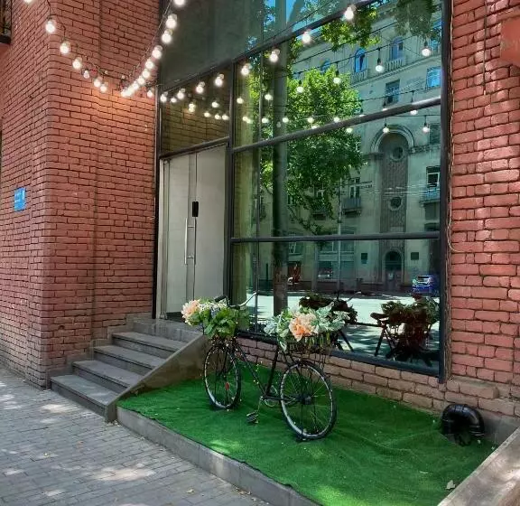 Queen Hostel