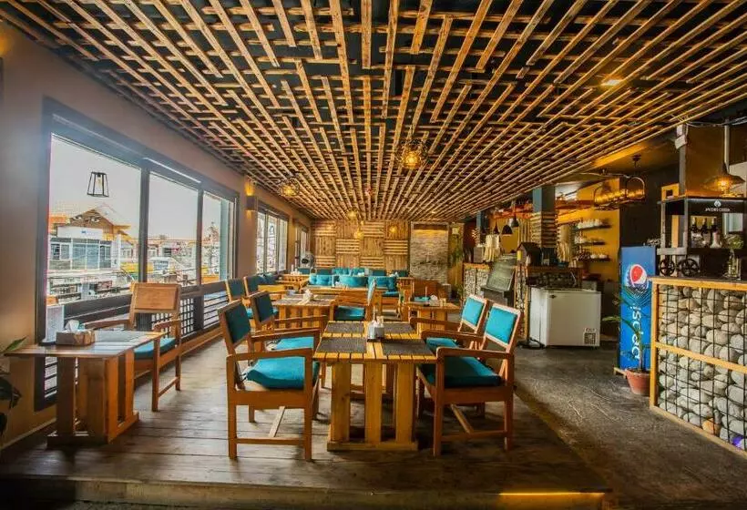 Visa Youth Hostel