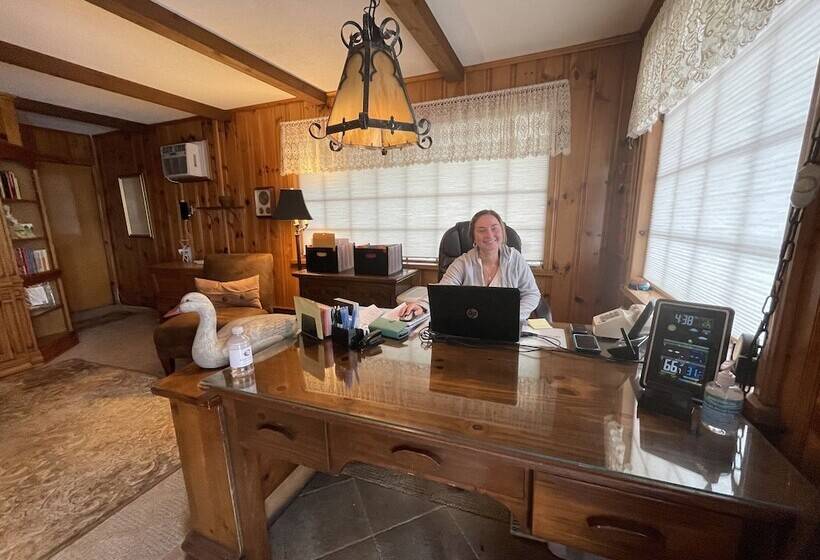 Hostel Azalea Garden Inn