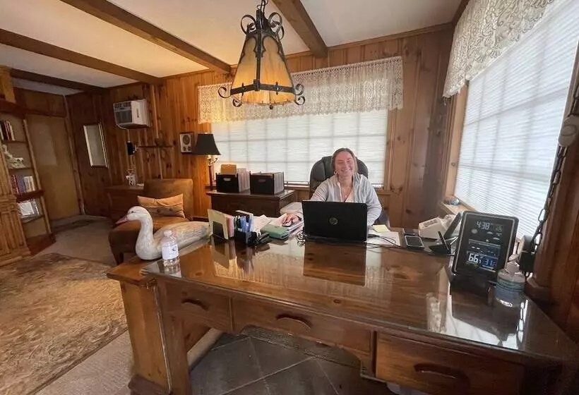 Retkeilymaja Azalea Garden Inn