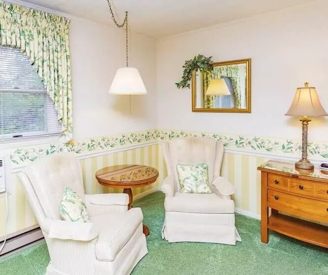 Retkeilymaja Azalea Garden Inn