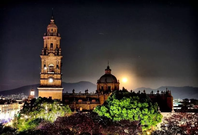 هتل Jorges Morelia