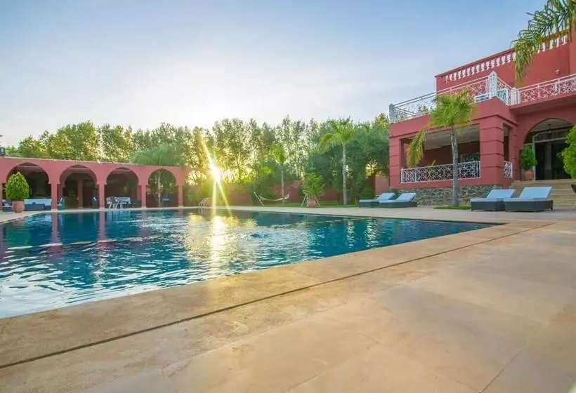 Majatalo Ferme Prestige