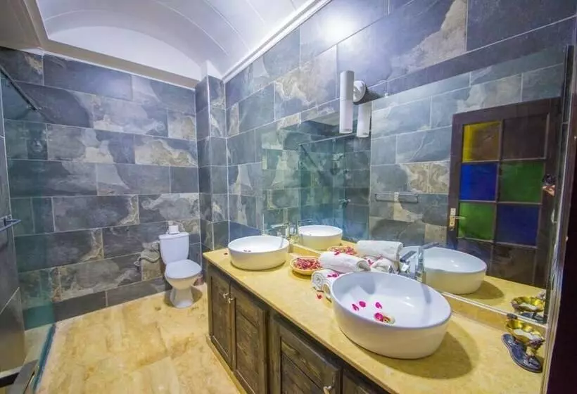 Majatalo Ferme Prestige