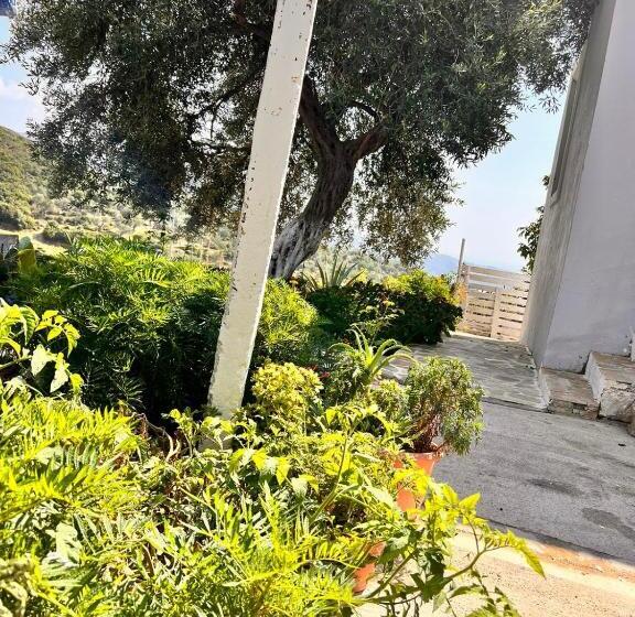 پانسیون Village Room