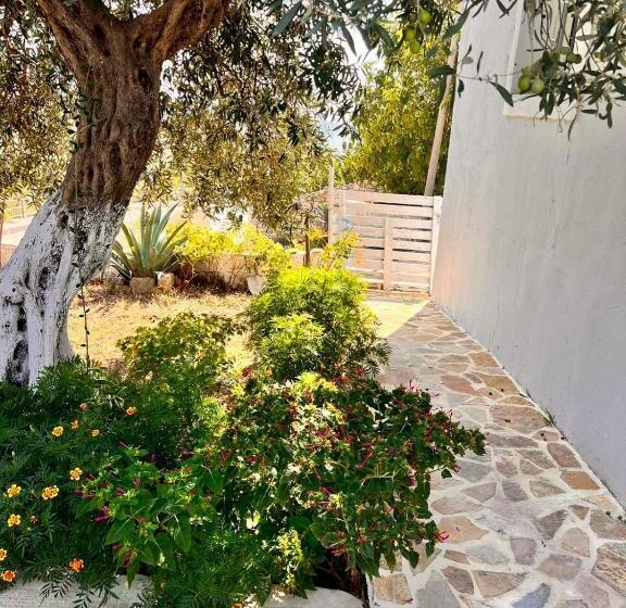 پانسیون Village Room