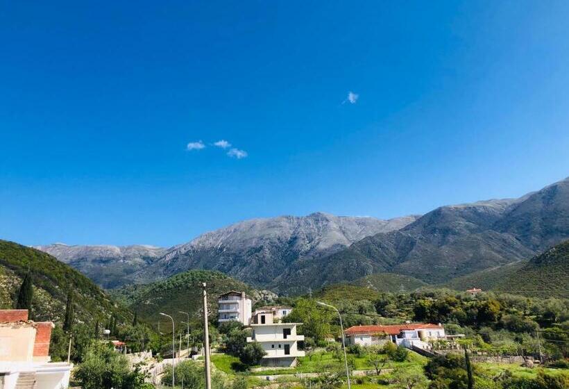 پانسیون Village Room