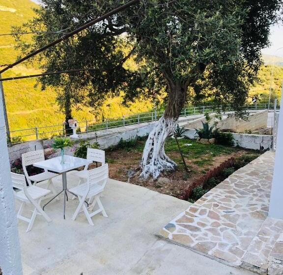 پانسیون Village Room