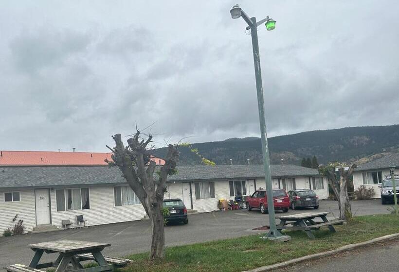 Road Runner Motel Merritt Bc