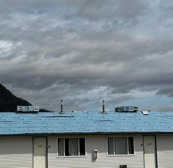 Road Runner Motel Merritt Bc