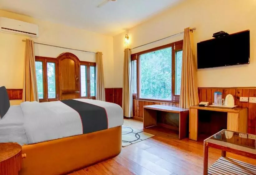 Fabhotel Mayra Grand