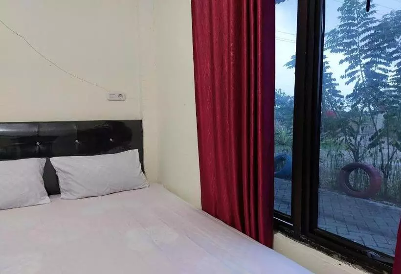 ホテル Oyo 92545 Wawi Kadio Homestay